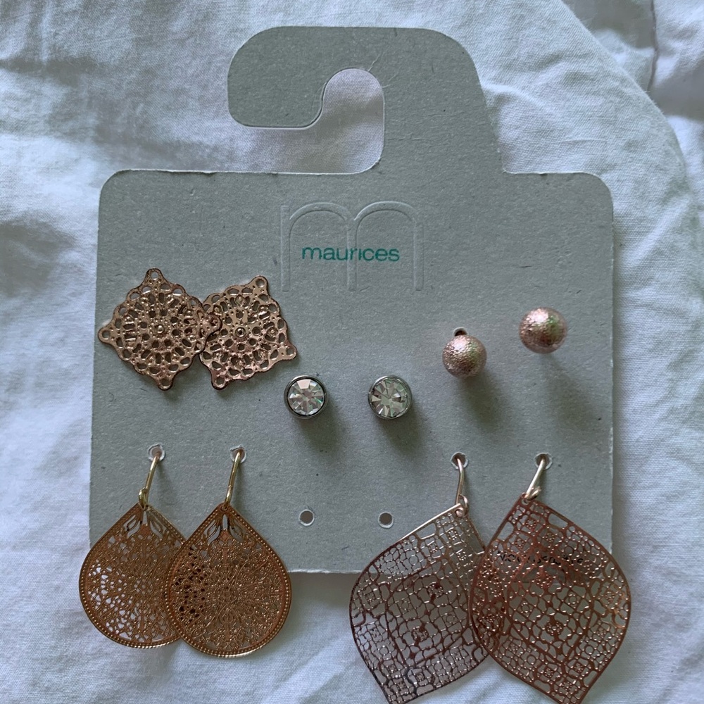 Earring set